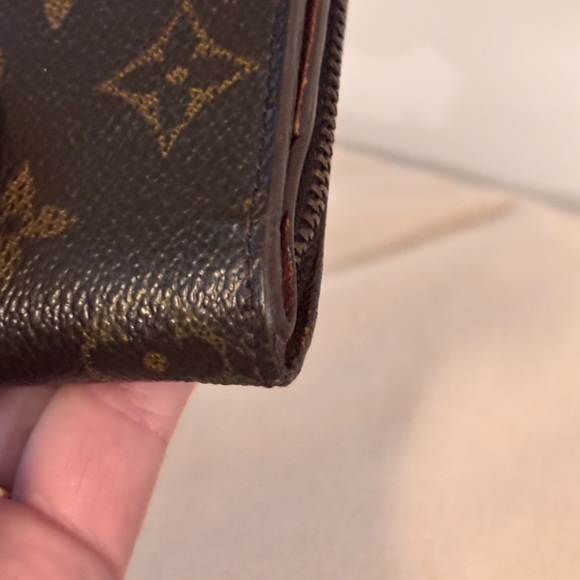 Louis Vuitton LV Classic Brown Monogram Compact Wallet - Picture 6 of 13